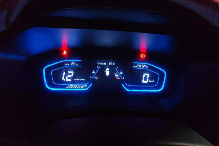 Used CHANGAN OSHAN A800 2017 1.6L Manual Comfort Model Instrument Cluster