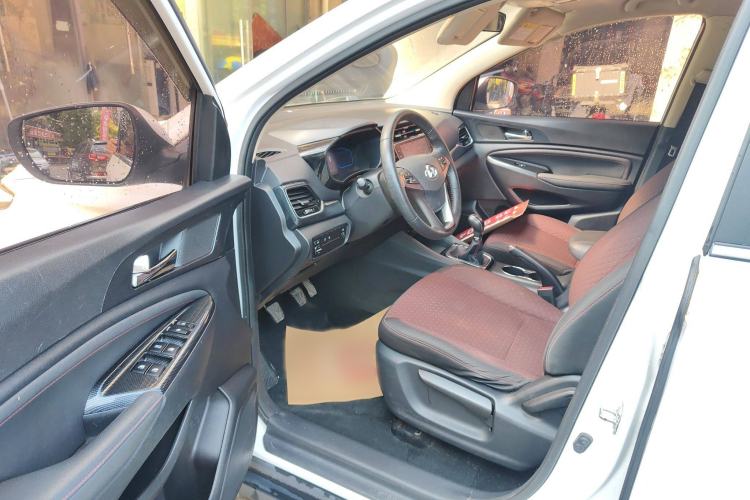 Used CHANGAN OSHAN A800 2017 1.6L Manual Comfort Model Interior 2
