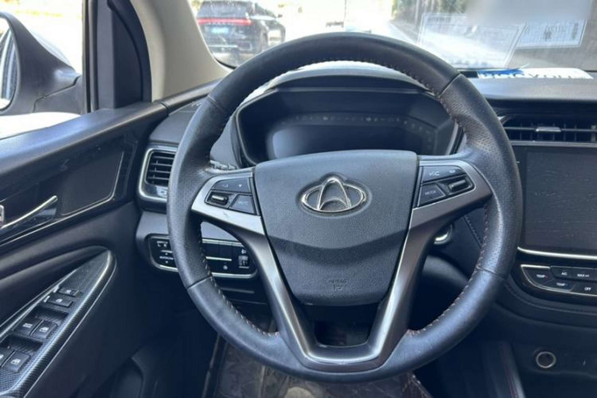 Used CHANGAN OSHAN A800 2017 1.6L Manual Smart Edition Interior 2