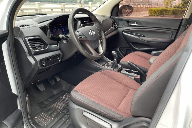 Used CHANGAN OSHAN A800 2017 1.6L Manual Comfort Model Interior 2