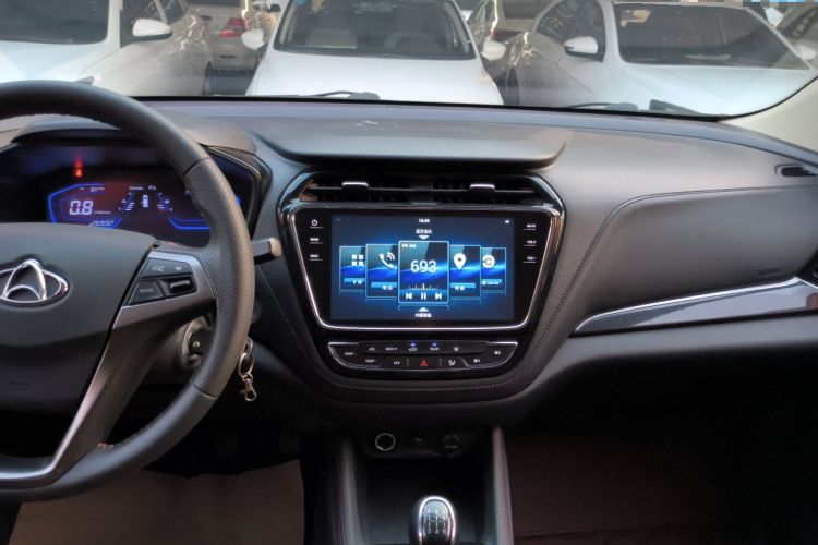Used CHANGAN OSHAN A800 2017 1.6L Manual Comfort Model Interior 5