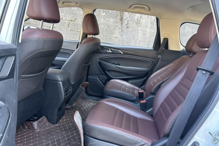 Used CHANGAN OSHAN A800 2017 1.6L Manual Smart Edition Interior 5