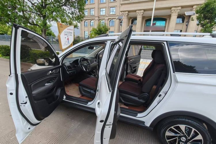 Used CHANGAN OSHAN A800 2017 1.6L Manual Comfort Model Interior 8