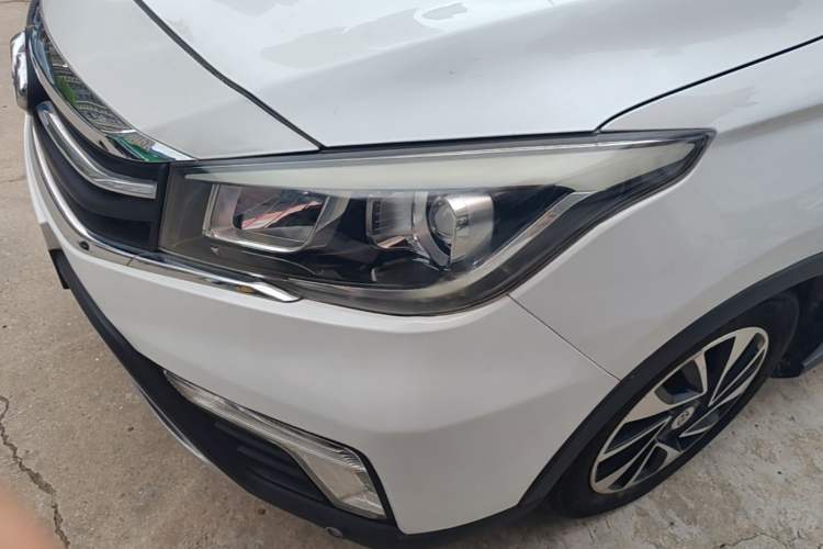 Used CHANGAN OSHAN A800 2017 1.6L Manual Comfort Model Left Front Headlight