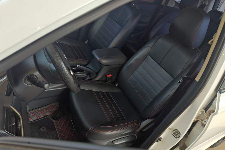 Used CHANGAN OSHAN A800 2017 1.5T Automatic Comfort Model Left Front Seat
