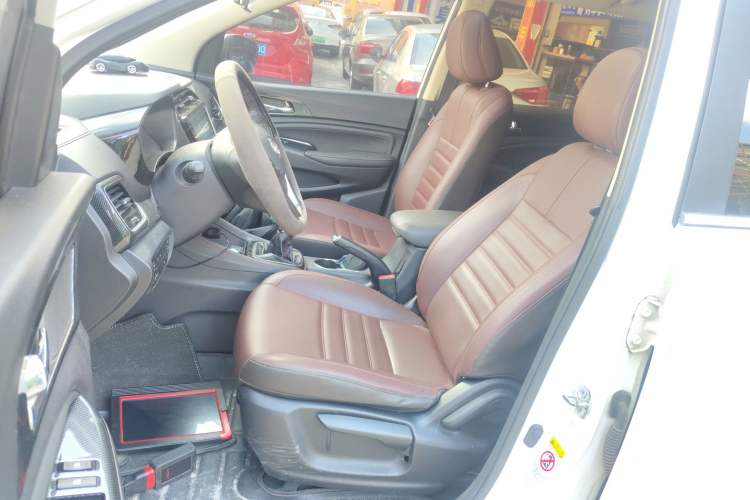 Used CHANGAN OSHAN A800 2017 1.5T Manual Luxury Model Left Front Seat