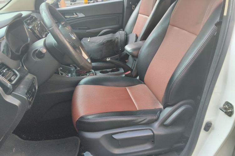 Used CHANGAN OSHAN A800 2017 1.5T Automatic Standard Model Left Front Seat