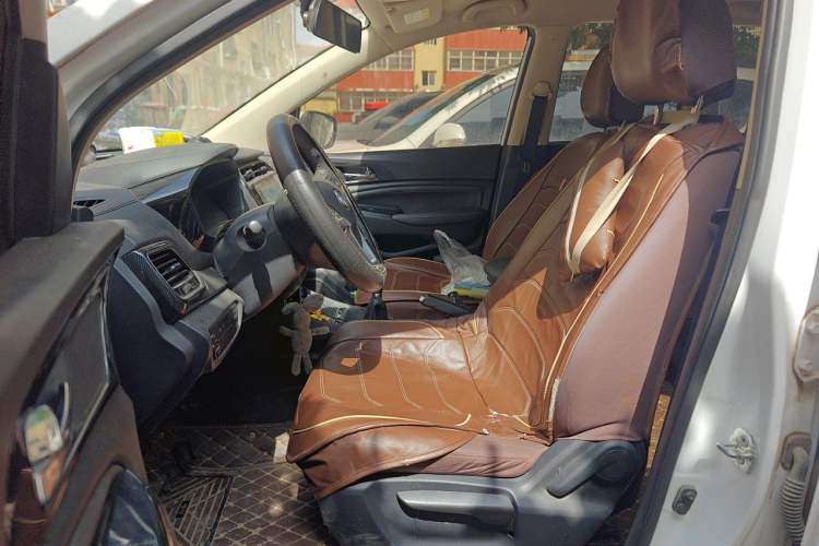 Used CHANGAN OSHAN A800 2017 1.6L Manual Comfort Model Left Front Seat