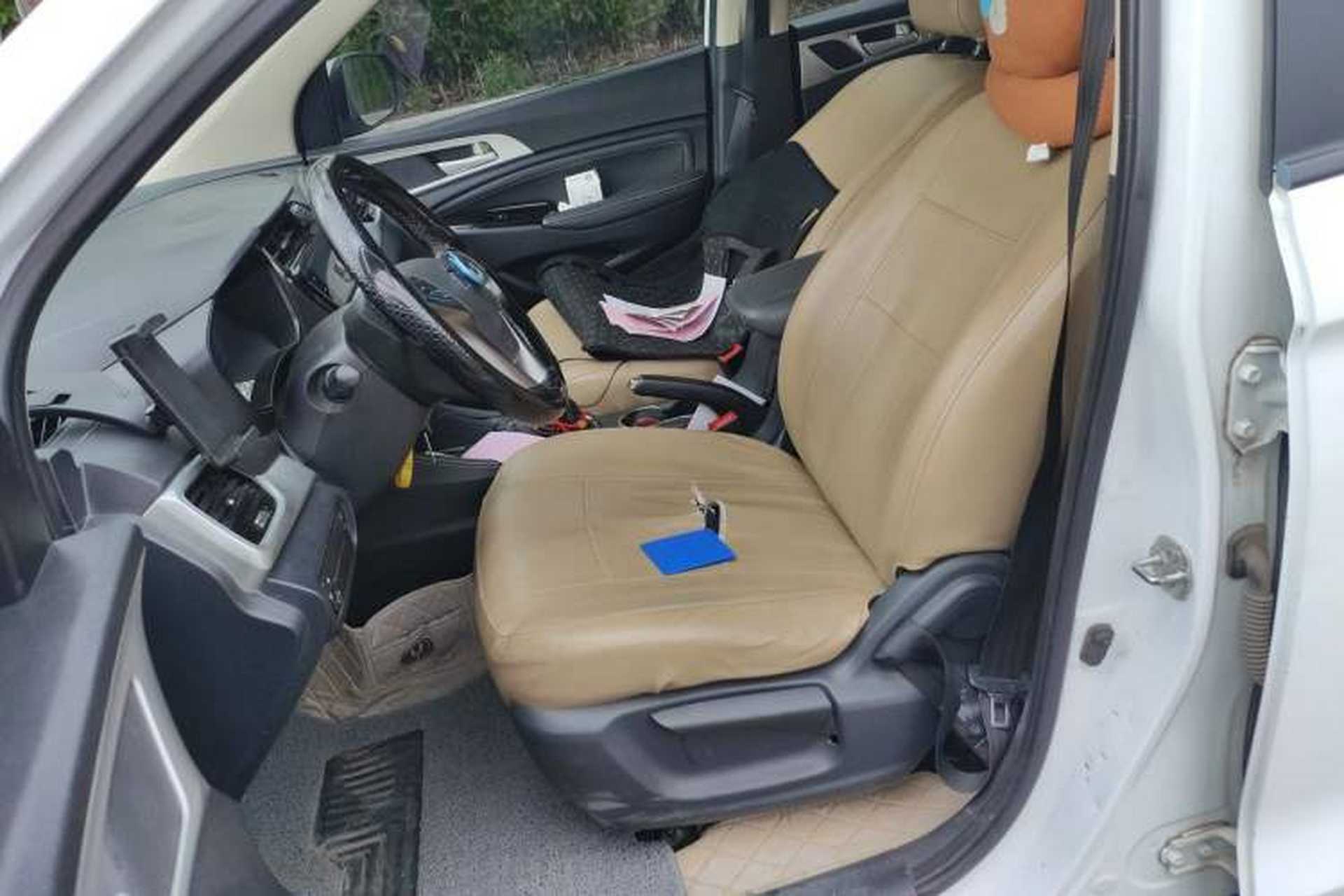 Used CHANGAN OSHAN A800 2017 1.6L Manual Value Model Left Front Seat