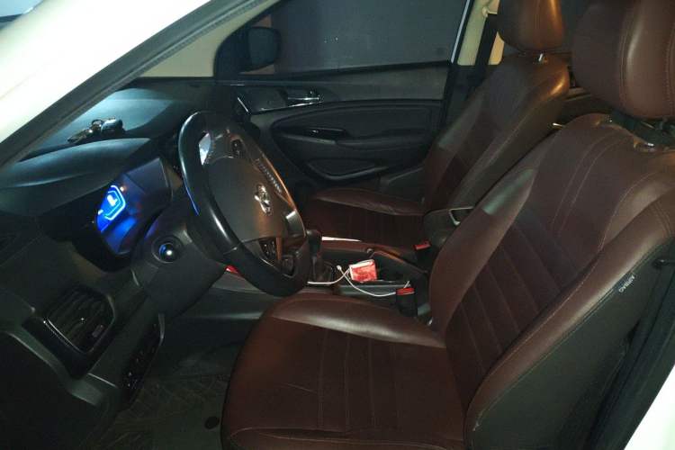Used CHANGAN OSHAN A800 2017 1.6L Manual Luxury Model Left Front Seat