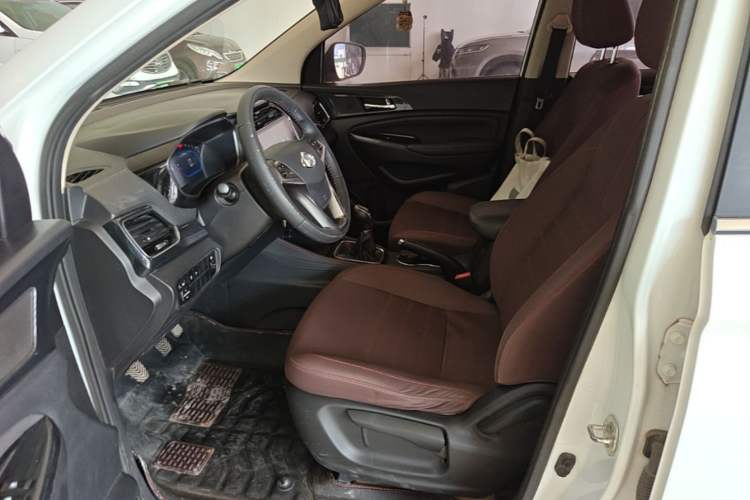 Used CHANGAN OSHAN A800 2017 1.6L Manual Comfort Model Left Front Seat