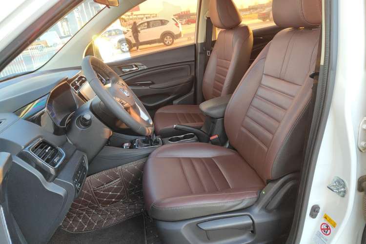 Used CHANGAN OSHAN A800 2017 1.6L Manual Luxury Model Left Front Seat