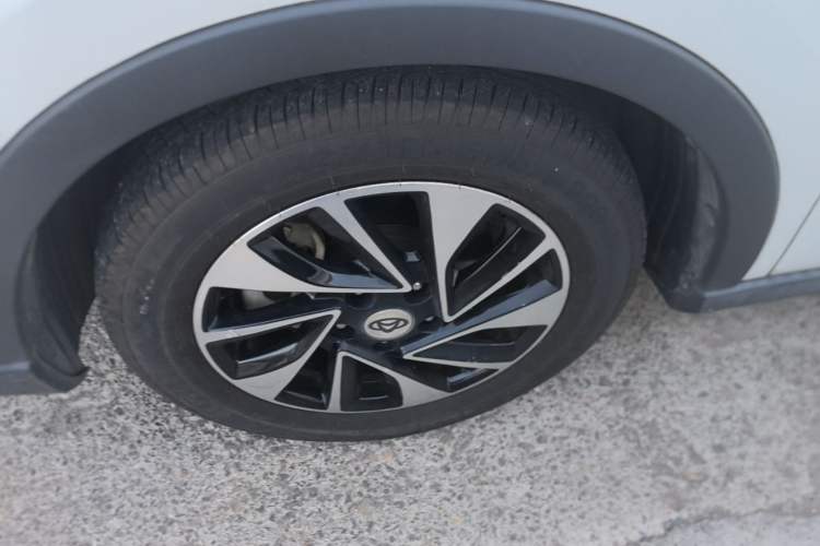 Used CHANGAN OSHAN A800 2017 1.6L Manual Comfort Model Left Front Wheel Hub