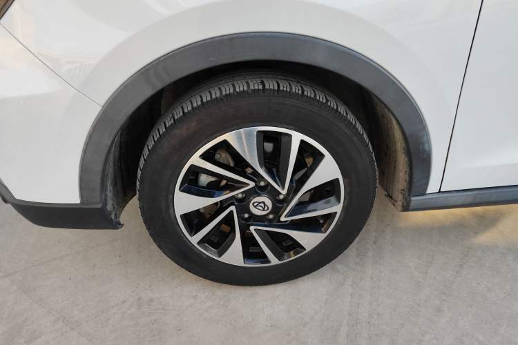 Used CHANGAN OSHAN A800 2017 1.6L Manual Luxury Model Left Front Wheel Hub