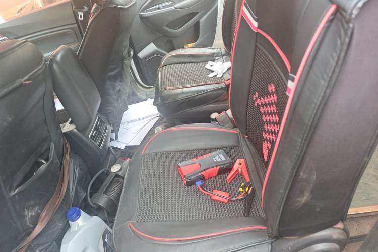 Used CHANGAN OSHAN A800 2017 1.5T Automatic Comfort Model Left Rear Seat