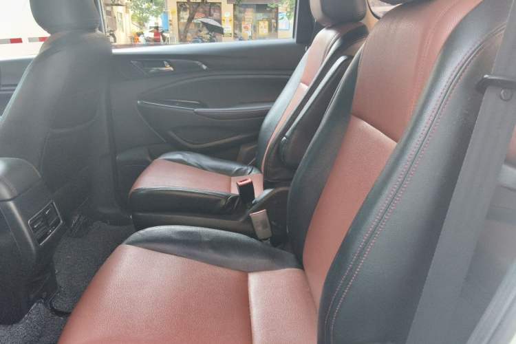 Used CHANGAN OSHAN A800 2017 1.5T Automatic Standard Model Left Rear Seat