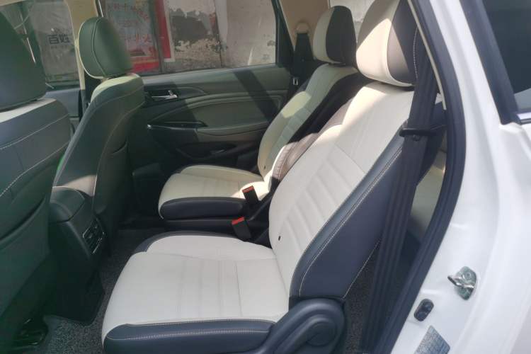 Used CHANGAN OSHAN A800 2017 1.5T Automatic ZhiZun Model Left Rear Seat