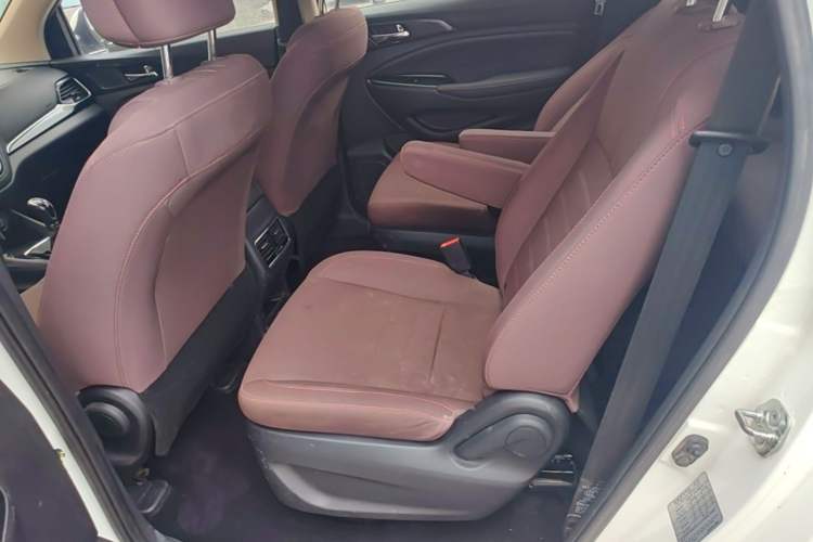 Used CHANGAN OSHAN A800 2017 1.6L Manual Comfort Model Left Rear Seat