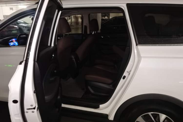 Used CHANGAN OSHAN A800 2017 1.6L Manual Comfort Model Left Rear Seat