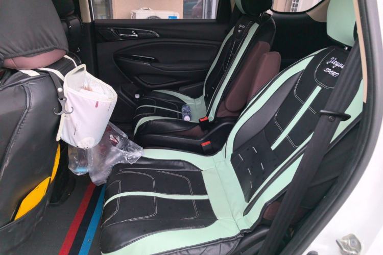 Used CHANGAN OSHAN A800 2017 1.5T Manual Elite Version Left Rear Seat
