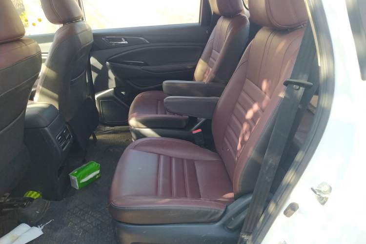 Used CHANGAN OSHAN A800 2017 1.6L Manual Luxury Model Left Rear Seat