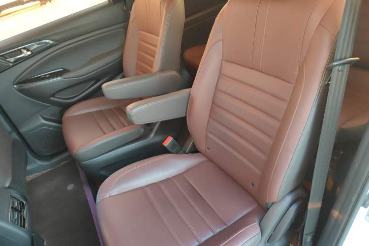 Used CHANGAN OSHAN A800 2017 1.6L Manual Luxury Model Left Rear Seat