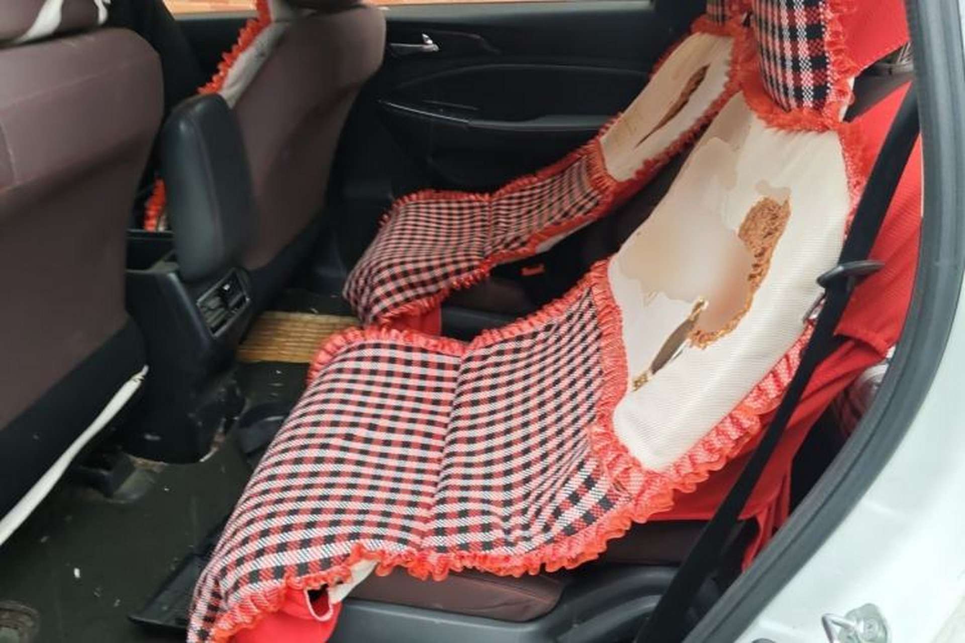 Used CHANGAN OSHAN A800 2017 1.6L Manual Comfort Model Left Rear Seat