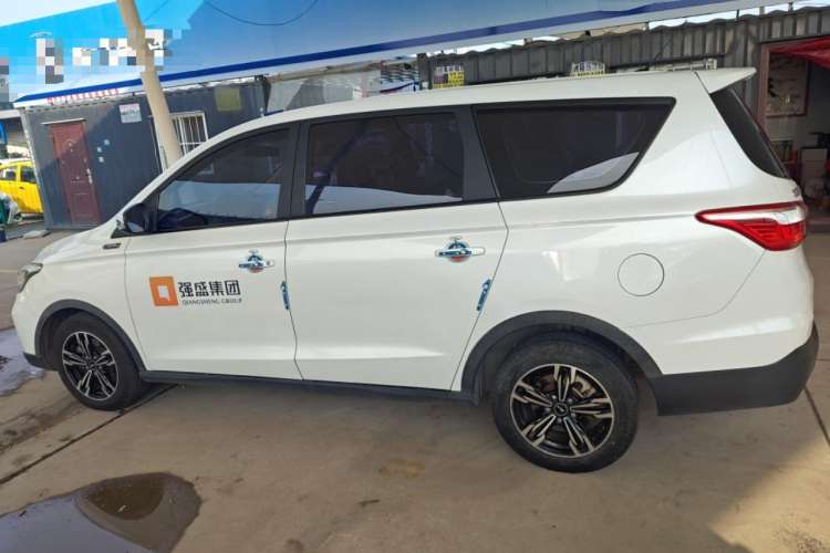 Used CHANGAN OSHAN A800 2017 1.5T Automatic Comfort Model Left Side