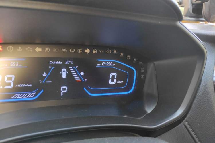 Used CHANGAN OSHAN A800 2017 1.5T Automatic ZhiZun Model Odometer Close Up