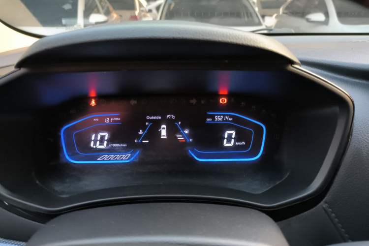 Used CHANGAN OSHAN A800 2017 1.6L Manual Comfort Model Odometer Close Up