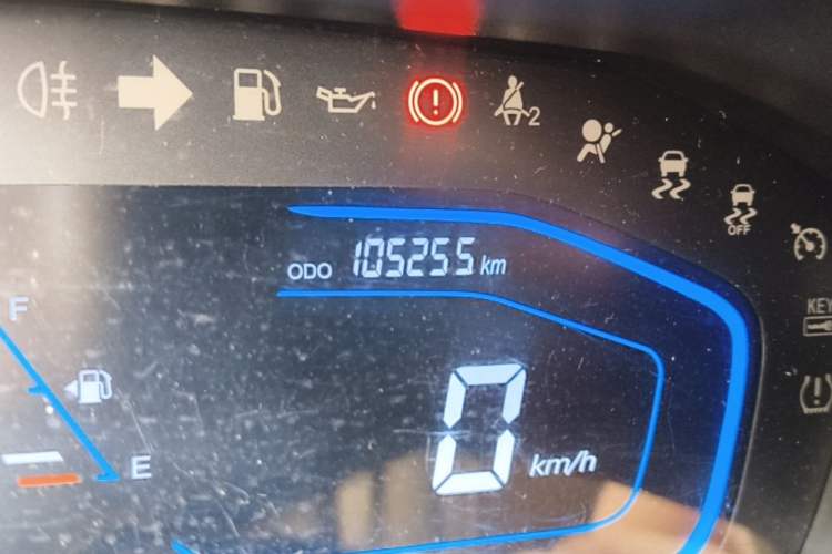Used CHANGAN OSHAN A800 2017 1.6L Manual Luxury Model Odometer Close Up
