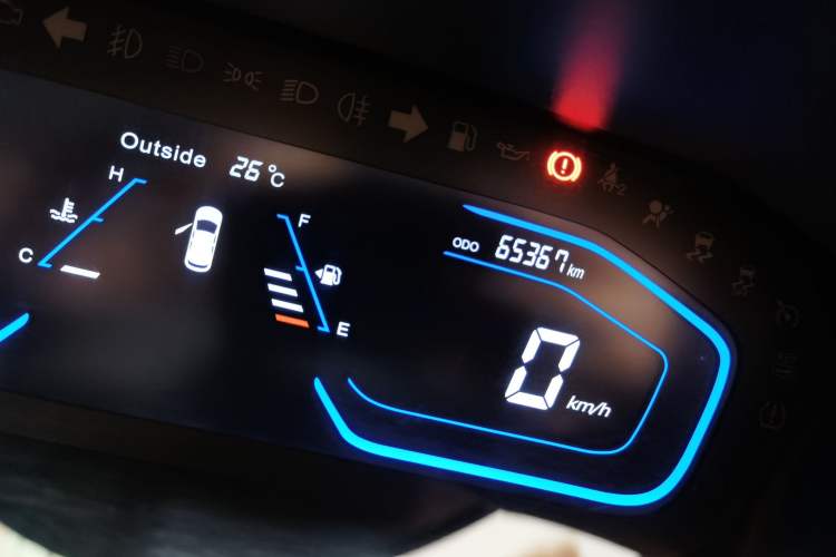 Used CHANGAN OSHAN A800 2017 1.6L Manual Luxury Model Odometer Close Up