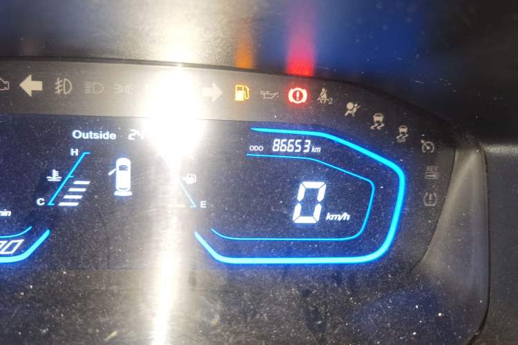 Used CHANGAN OSHAN A800 2017 1.6L Manual Comfort Model Odometer Close Up