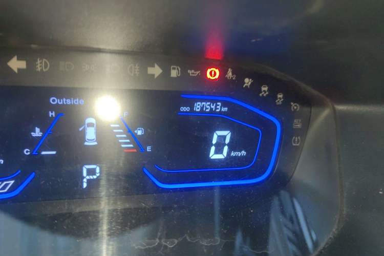 Used CHANGAN OSHAN A800 2017 1.5T Automatic ZhiZun Model Odometer Close Up