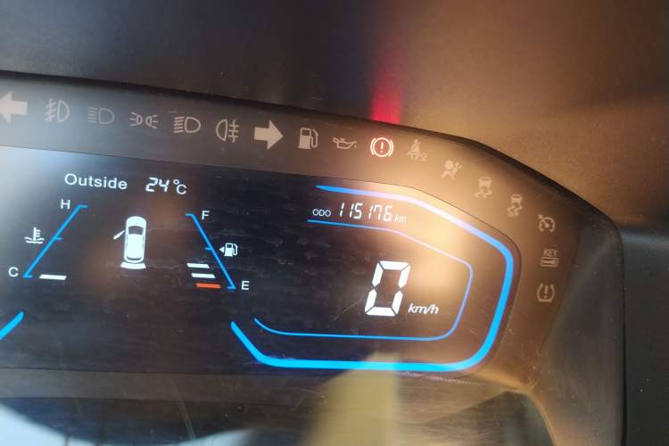 Used CHANGAN OSHAN A800 2017 1.6L Manual Luxury Model Odometer Close Up