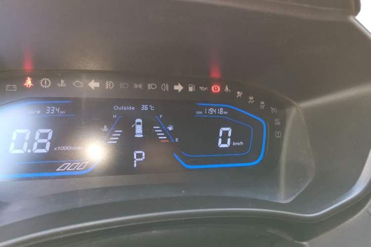Used CHANGAN OSHAN A800 2017 1.5T Automatic Comfort Model Odometer Close Up