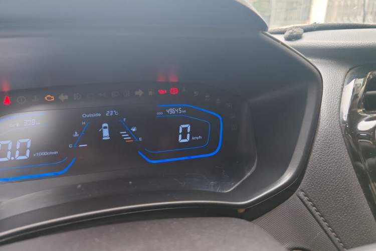 Used CHANGAN OSHAN A800 2017 1.6L Manual Luxury Model Odometer Close Up