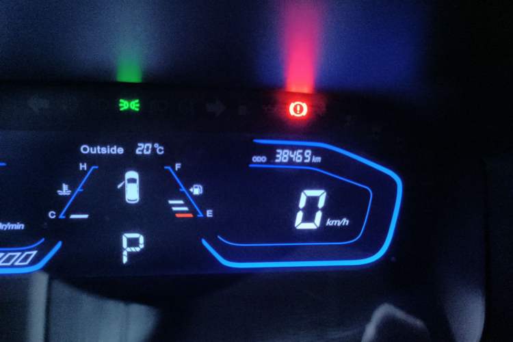 Used CHANGAN OSHAN A800 2017 1.5T Automatic ZhiZun Model Odometer Close Up