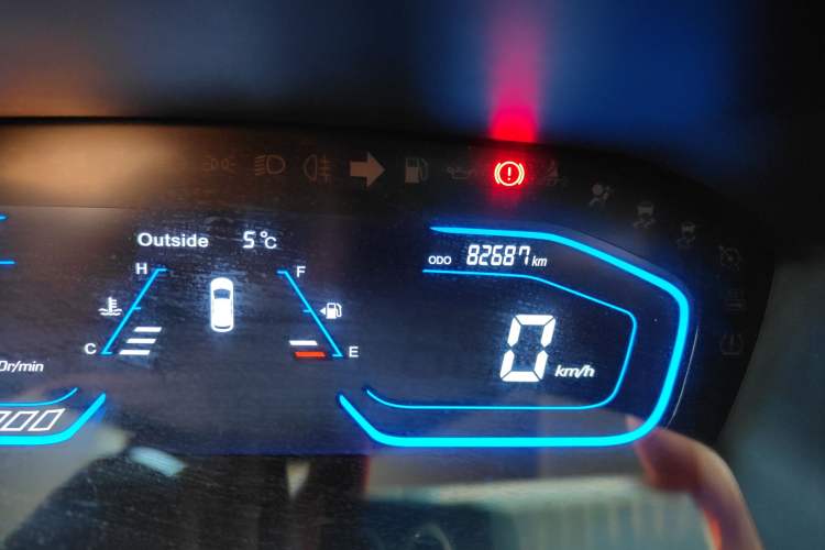 Used CHANGAN OSHAN A800 2017 1.6L Manual Luxury Model Odometer Close Up