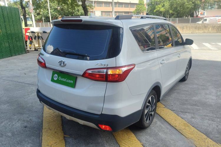 Used CHANGAN OSHAN A800 2017 1.5T Manual Luxury Model Rear Right 45 Deg