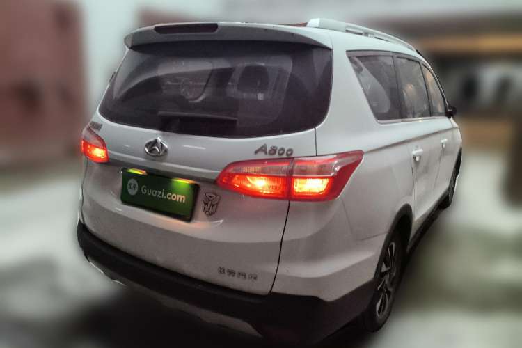 Used CHANGAN OSHAN A800 2017 1.5T Automatic ZhiZun Model Rear Right 45 Deg