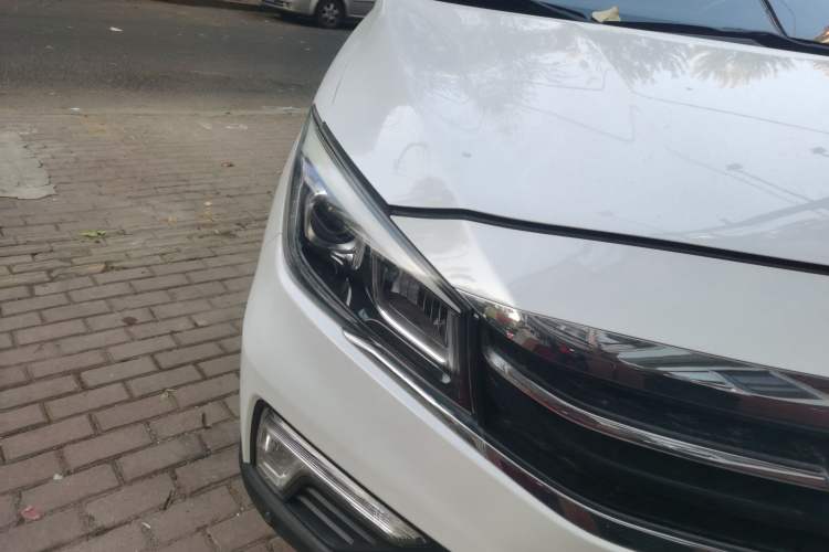Used CHANGAN OSHAN A800 2017 1.6L Manual Luxury Model Right Front Headlight