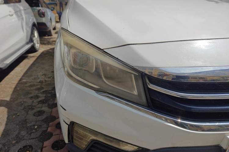 Used CHANGAN OSHAN A800 2017 1.6L Manual Comfort Model Right Front Headlight