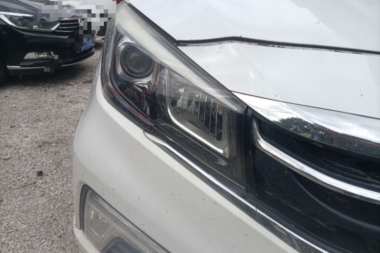 Used CHANGAN OSHAN A800 2017 1.6L Manual Comfort Model Right Front Headlight