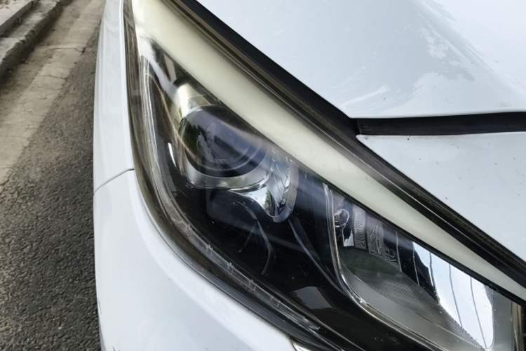 Used CHANGAN OSHAN A800 2017 1.6L Manual Luxury Model Right Front Headlight