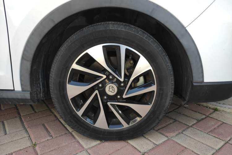 Used CHANGAN OSHAN A800 2017 1.5T Automatic ZhiZun Model Right Front Wheel Hub