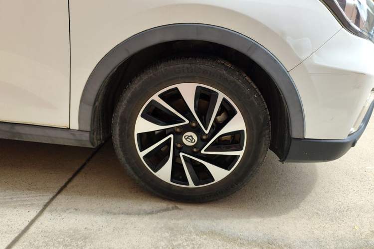 Used CHANGAN OSHAN A800 2017 1.6L Manual Comfort Model Right Front Wheel Hub