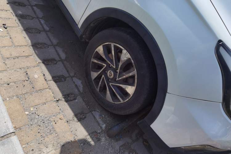 Used CHANGAN OSHAN A800 2017 1.6L Manual Luxury Model Right Front Wheel Hub