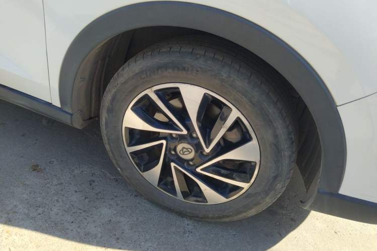 Used CHANGAN OSHAN A800 2017 1.6L Manual Luxury Model Right Front Wheel Hub