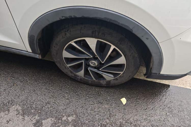 Used CHANGAN OSHAN A800 2017 1.6L Manual Luxury Model Right Front Wheel Hub